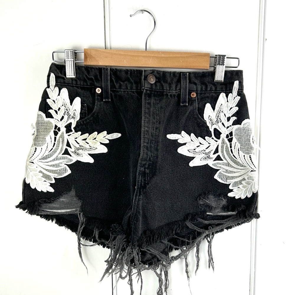 LEVI Furst of a Kind Black Distressed High Rise Denim Shorts with Lace  Size 27